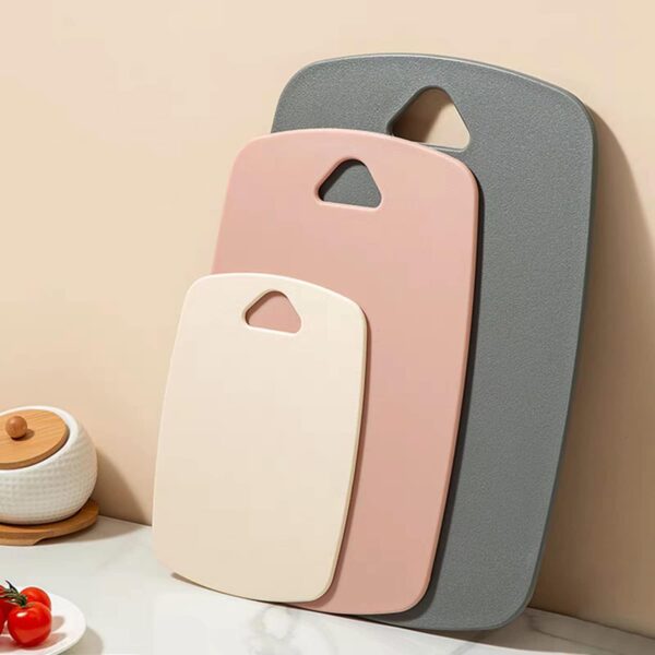 Plastic Cutting Board Set with Triangle Hanging Hole and Frosted Surface
